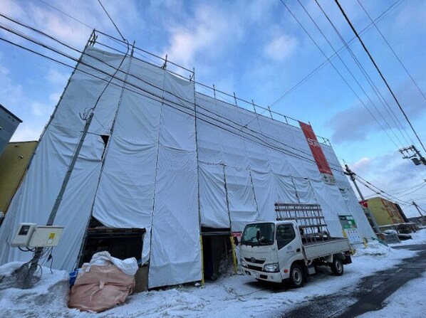 麻生駅 徒歩1分 3階の物件外観写真